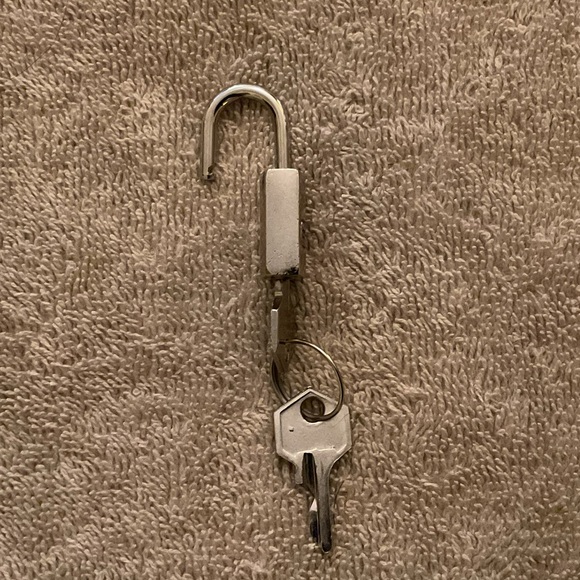 Coach Silver Functioning Padlock w/ Two Original Keys — Awesome Accent/Bag Charm - Picture 4 of 5